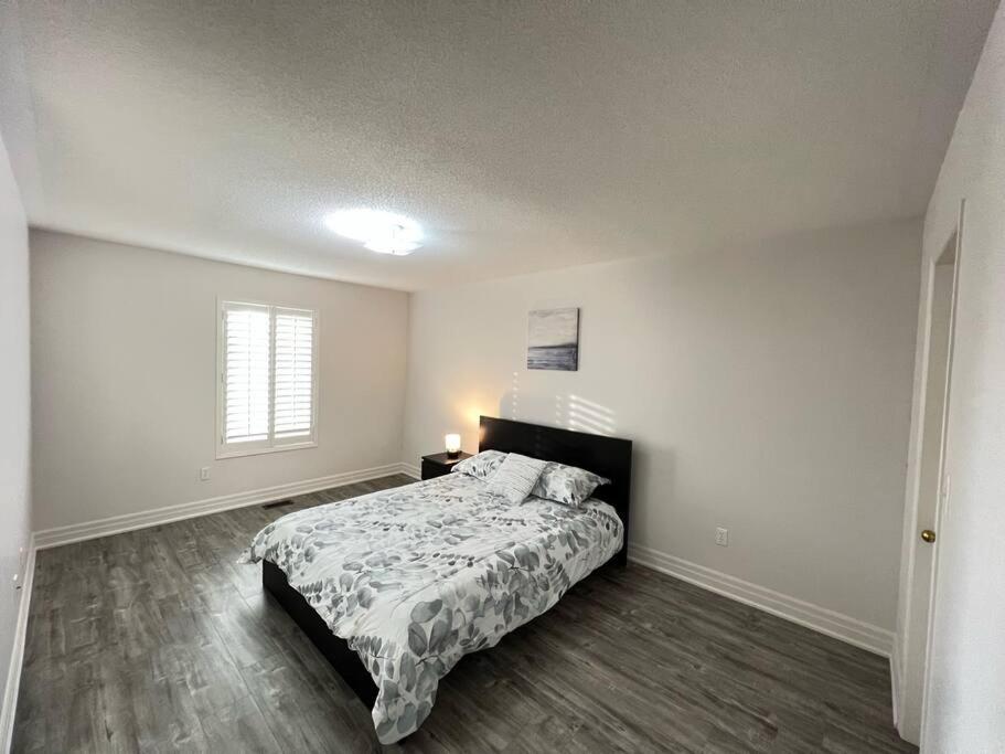 Beautiful Vacation Home Near Toronto Airport 密西沙加 外观 照片