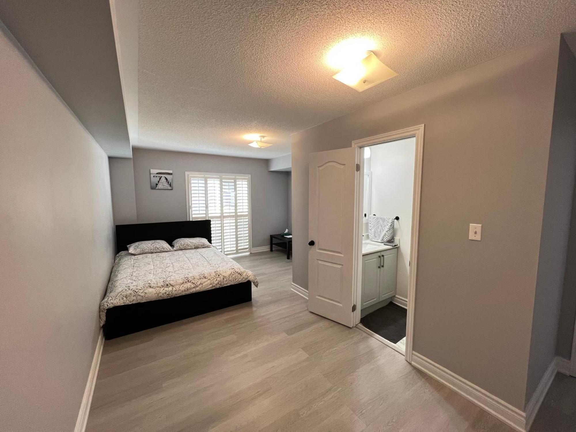 Beautiful Vacation Home Near Toronto Airport 密西沙加 客房 照片